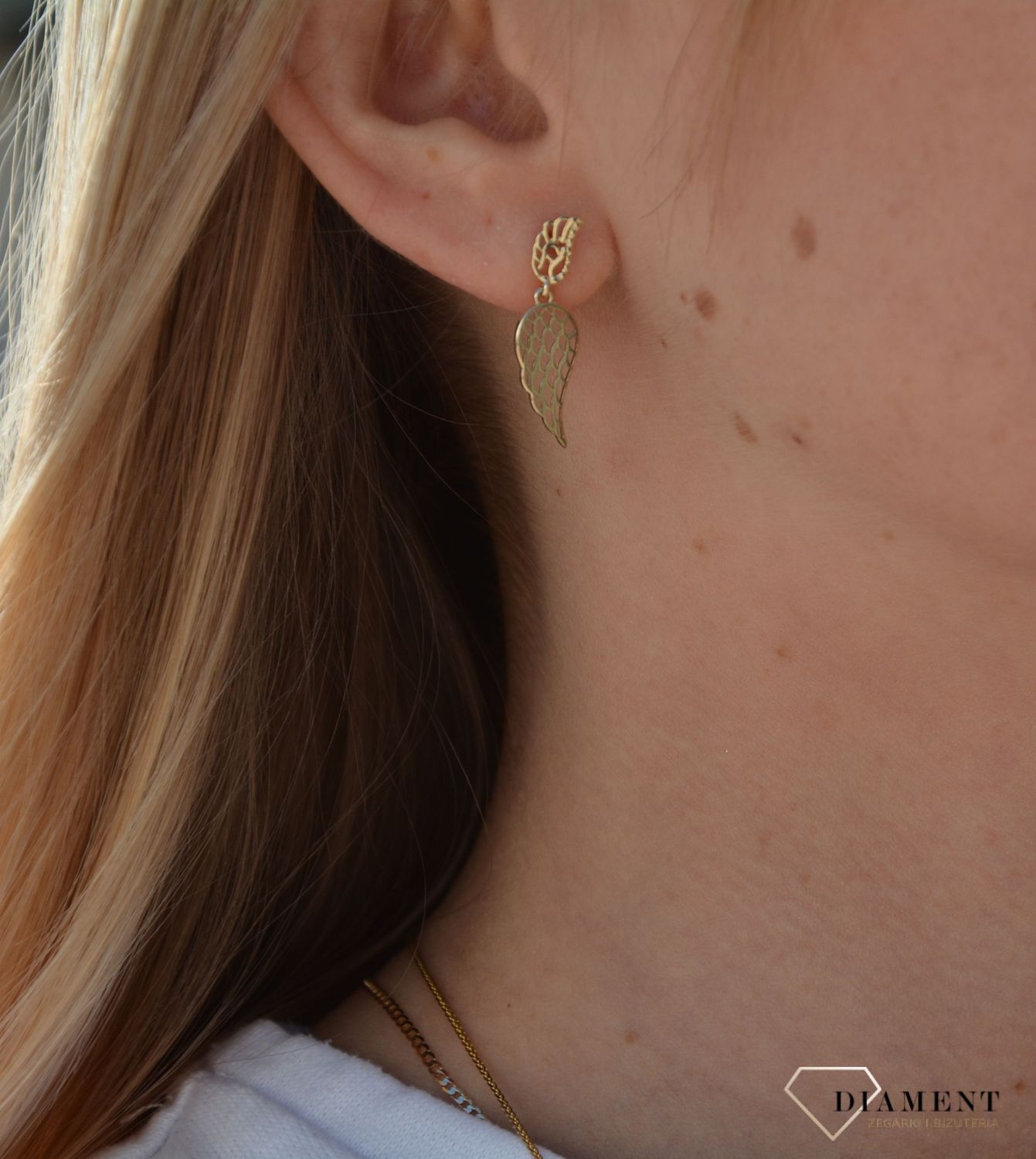 złote kolczyki na sztyft.jpg